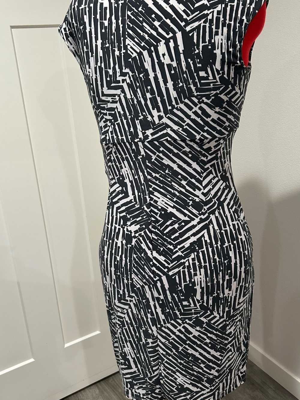 connected apparel Grey and White Abstract Wrap-Effect Midi Dress - Picture 3 of 14